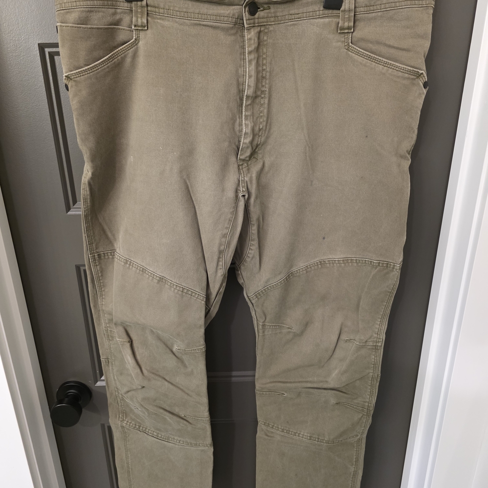 Men'sWrangler Atg Tan Pants